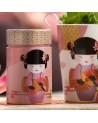 Theedoos Little Geisha roze met illustratie van geisha met waaier en gouden Japanse motieven