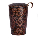 zwarte tisanière met koperen mandala-motieven en deksel met koperen metalen handgreep