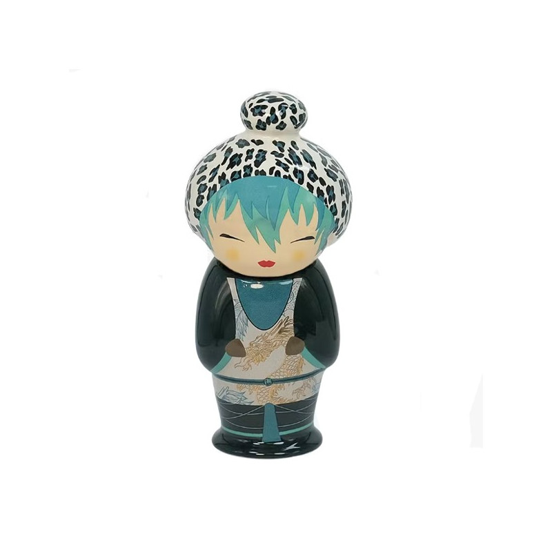 Keramik-Tee-Ei in Figurenform mit leopardengemusterter Mütze und blauschwarzer Drachendekor-Robe