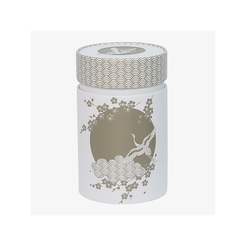 Komorebi 150g tin decorated with crane and flowers on white background for Thés & Traditions tea