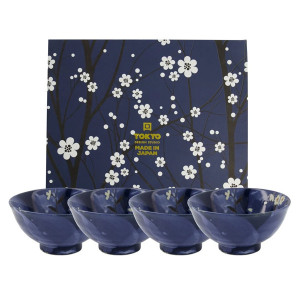 Geschenkset mit vier Keramikschalen in Blau mit Kirschblütenmuster Sakura 600ml und dekorativem Kasten