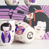 Kawaii Maiko beker geschenkset 170ML met geisha en bloemen decoratie op witte en paarse achtergrond