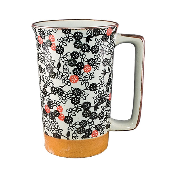 tazza in ceramica con motivi floreali neri e rossi su base marrone, ansa quadrata, stile giapponese