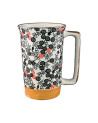 mug en céramique motifs fleurs noires et rouges base marron ansse carrée style japonais