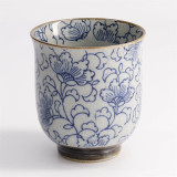 sometsuke kopje in porselein motief blauwe pioenrozen op witte achtergrond 200ml