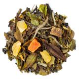 Witte thee perzik passievrucht met stukjes gedroogd fruit en groene en witte theebladeren