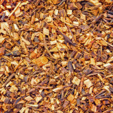 mengsel van honeybush bladeren en takjes voor infusie Thés et Traditions