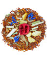Mischung aus Rooibos, Preiselbeere, Ingwer, Blütenblättern von Kornblume und Zitrusstücken