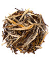Trockene Blätter des weißen Tees Anji Bai Cha 1st Grade mit goldenen und braunen Nuancen