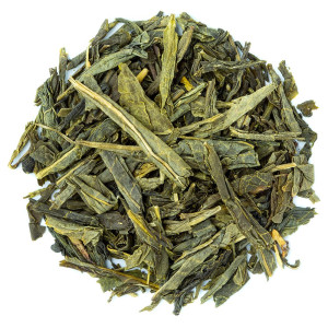getrocknete Blätter von grünem Sencha-Tee mit grünen und gelben Nuancen