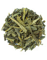 getrocknete Blätter von grünem Sencha-Tee mit grünen und gelben Nuancen