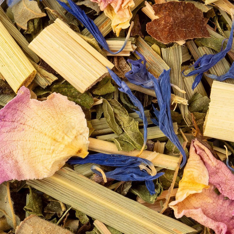 miscela di piante essiccate petali di fiori ed erbe per tisana ayurveda pitta