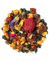 Mischung aus getrockneten Früchten, Hibiskus, Beeren und Blüten für Kräutertee Waldspaziergang