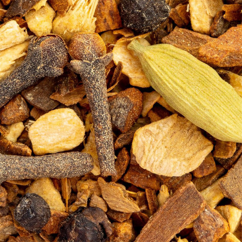 mélange d épices clous de girofle cardamome cannelle et racines pour tisane ayurveda pur