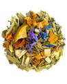 Mischung aus Kräutertee Jardin de Vénus mit Zitrusfrüchten, getrockneten Blüten und aromatischen Kräutern