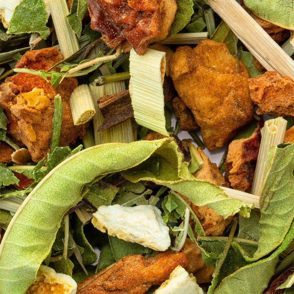 blend of leaves and citrus pieces for Thés et Traditions Orange Mist herbal tea