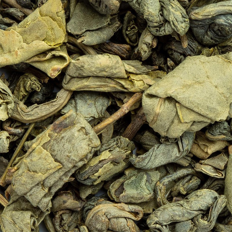 gunpowder groene thee grade 1 strak gerolde bladeren donkergroene kleur en beige tinten