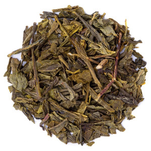 Dried Bancha green tea leaves with broad leaves and fine stems