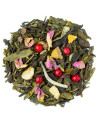 Mischung aus grünem Tee, Blättern, Blüten, Beeren und Zitrusfruchtschalen für aromatische Aufgüsse