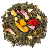 mengsel van groene thee met stukjes fruit en bloemblaadjes voor infusie schoonheidsgeheim