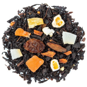 Schwarztee mit Mandelstücken, Zimt, Trockenfrüchten und Zitrusschalen