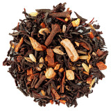 mengsel van chai zwarte thee met kruiden kaneel kruidnagel venkel en gemberstukjes