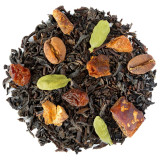 Mengsel van zwarte thee met koffiebonen kardemom citrusschil en gedroogde fruitstukjes