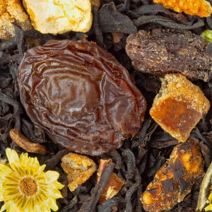 miscela di tè nero con datteri fichi pezzi di limone e fiori essiccati