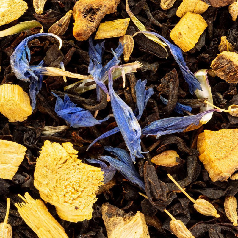 mélange de thé noir morceaux de réglisse et pétales de fleurs bleues