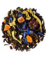 Schwarztee-Mischung mit Brombeerstücken, Zitronenschalen, Blättern und blauen Blüten
