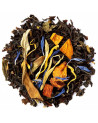 Mélange de thé noir avec morceaux de fruits tropicaux et pétales de fleurs colorées