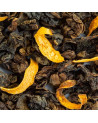 Foglie di tè oolong con petali di fiori d'arancio essiccati