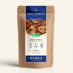 Wiederverschließbarer Kraftpapierbeutel mit Rooibos Datte Vanille, dunkelblau-goldenes Etikett von Thés & Traditions, Fenster ze