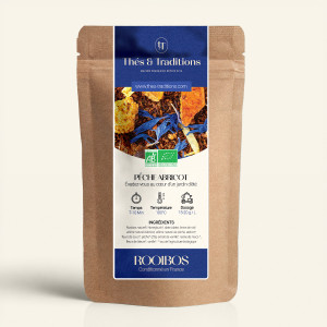 Nachfüllbarer Kraftpapierbeutel mit Rooibos Pfirsich Aprikose, Etikett in Marineblau und Gold von Thés & Traditions, Fenster zei