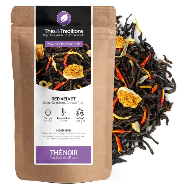 Tè nero Red Velvet gusto mirtillo rosso melograno rum sacchetto kraft e foglie di tè con fiori rossi e gialli