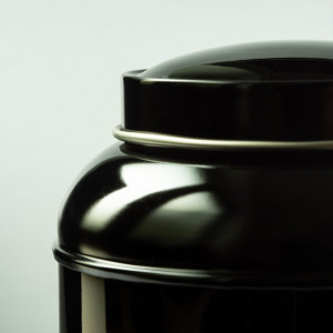 Glänzende schwarze Metalldose für Schwarztee mit luftdichtem Deckel