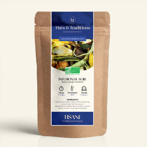 Wiederverschließbarer Kraftpapierbeutel mit Infusion du soir, dunkelblauem und goldenem Label von Thés & Traditions, Fenster zei