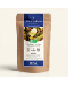 Wiederversiegelbarer Kraftpapierbeutel mit Kamille-Eisenkraut-Kräutertee, marineblauem und goldenem Etikett von Thés & Tradition