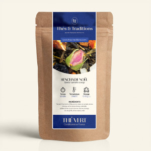 Wiederverschließbarer Kraftpapierbeutel mit grünem Sencha-Tee zu Weihnachten, Etikett in Marineblau und Gold von Thés & Traditio