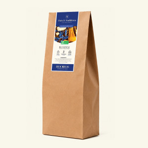 Großer Kraftpapiersack mit losem Rooibos Blue Downs im Kilo-Format, Etikett in Marineblau von Thés & Traditions, Dreiviertelansi