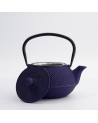 Théière en fonte bleue Arare 80cl avec anse noire et intérieur inox