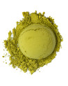 polvere di matcha biologico colore verde brillante texture fine e leggera