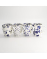 Set aus vier Porzellantassen mit Blumen- und Vogelmotiven in Blau und Weiß, 38 cl