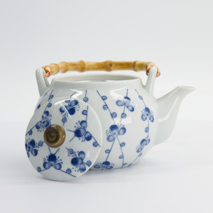 Théière en porcelaine 700ml motifs fleurs de cerisier anses en bambou Cherry Blossom