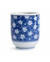 tasse en porcelaine bleu blanc motif fleurs de sakura 16cl