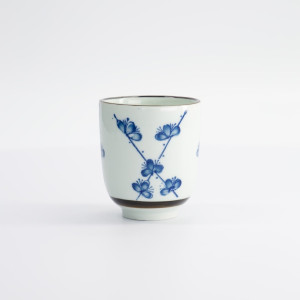 Weiße Porzellanschale mit blauen Blumenmotiven, 16 cl Fassungsvermögen, feiner brauner Rand