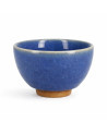 dunkelblaue Celadon-Tasse mit Krackle-Struktur und Steingutboden