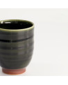 Tasse Yunomi Oribe en céramique verte avec base en terre cuite pour thé japonais