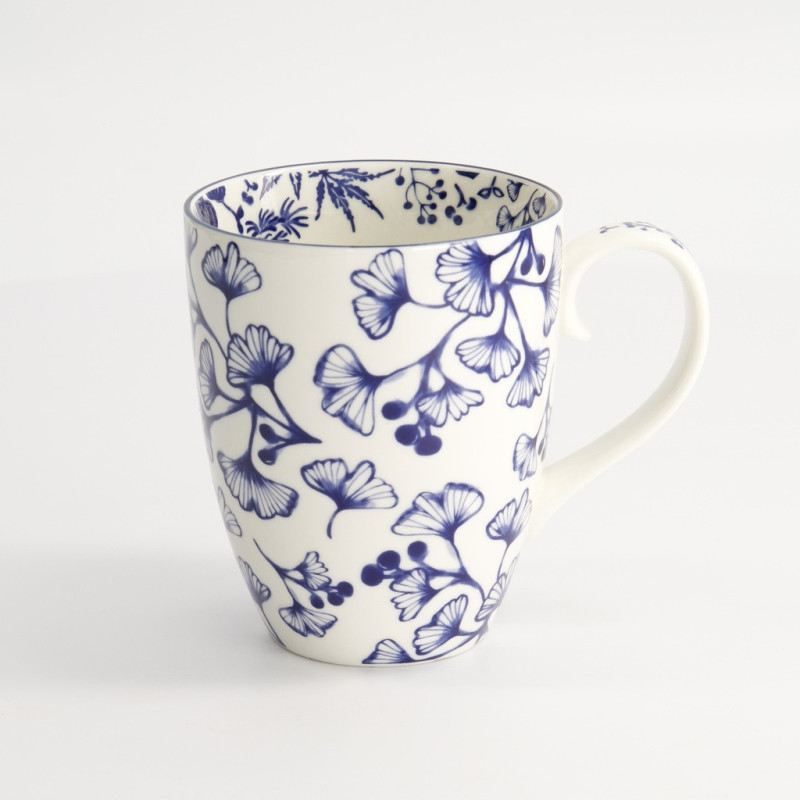 Mug en porcelaine décor feuilles de ginkgo bleu et blanc 38 cl