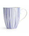 Mug en porcelaine blanche avec motifs de lignes verticales bleues et anse incurvée